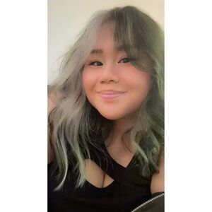 Meet your Posher, Alyssa